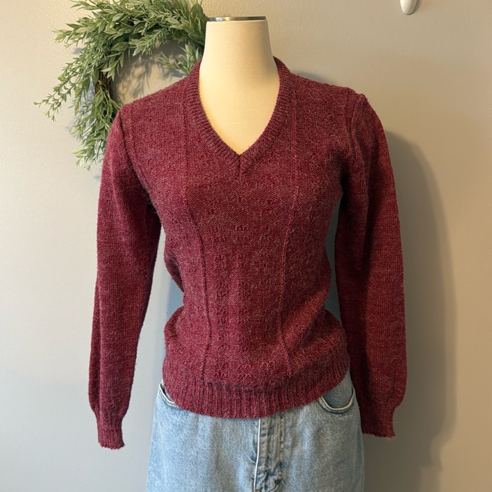 Vintage C’est Joli by Laura Fuzzy V-Neck Sweater Size Medium